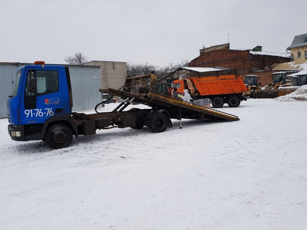 Эвакуатор Iveco ЯрБуксир разложил платформу