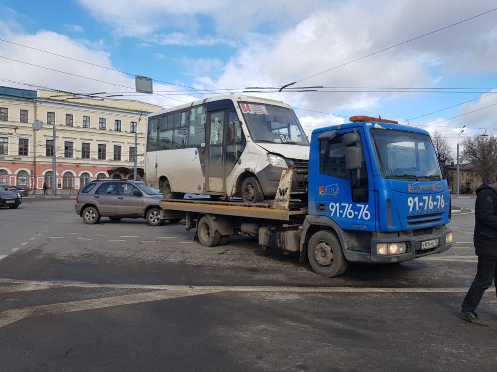 Газель на эвакуаторе